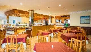 Stay at BLUESEA Hotel Los Fiscos