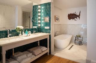 Stay at Hotel Fariones