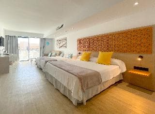 Stay at Oasis Lanz Beach Mate