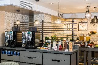 Stay at Leonardo Hotel Barcelona Gran Via