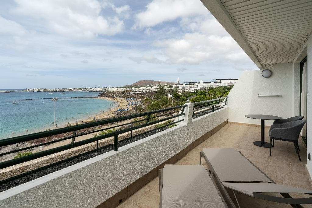 Flight + Stay at Dreams Lanzarote Playa Dorada Resort & Spa image 5