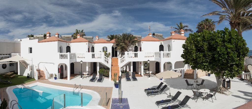 Stay at Apartamentos y Villas Galera Beach