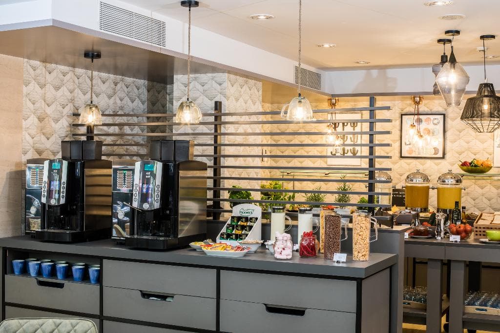 Leonardo Hotel Barcelona Gran Via - View 1