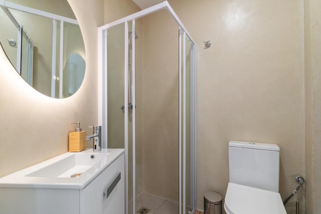 Livinn House Self Checkin - View 1