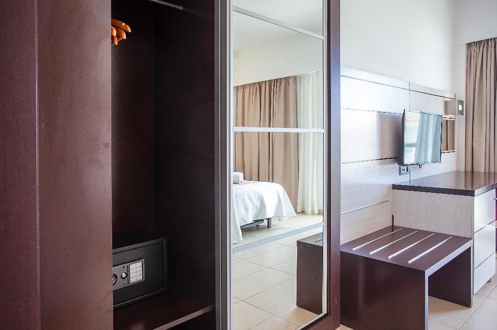 Flight + Stay at Puchet image 127