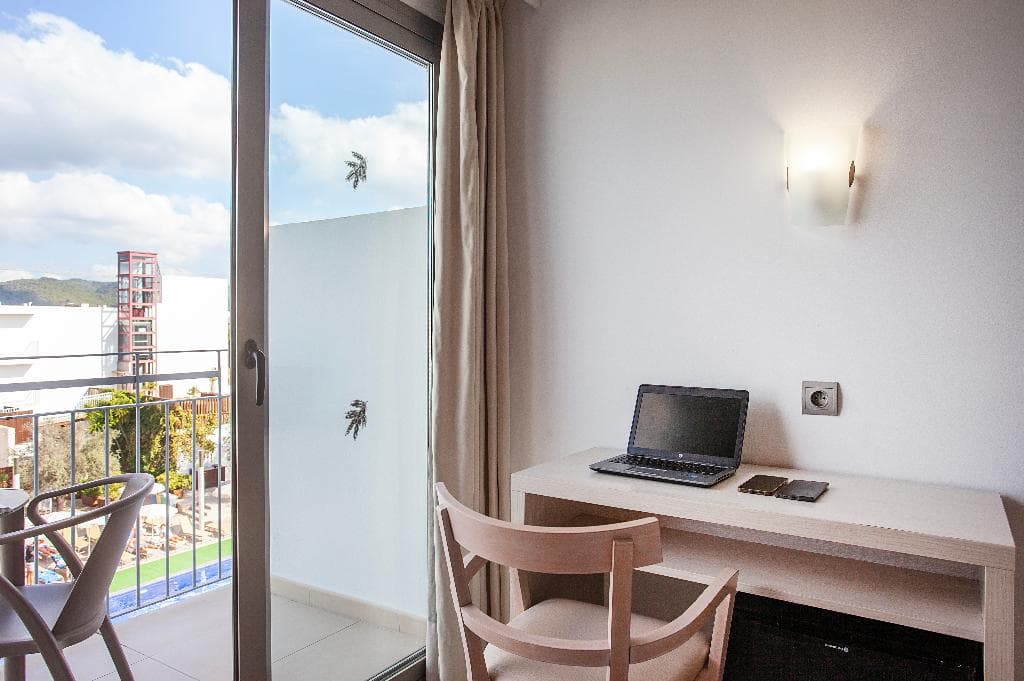 Flight + Stay at Puchet image 82