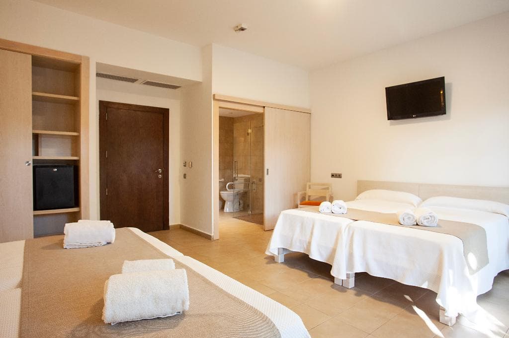 Flight + Stay at Puchet image 144