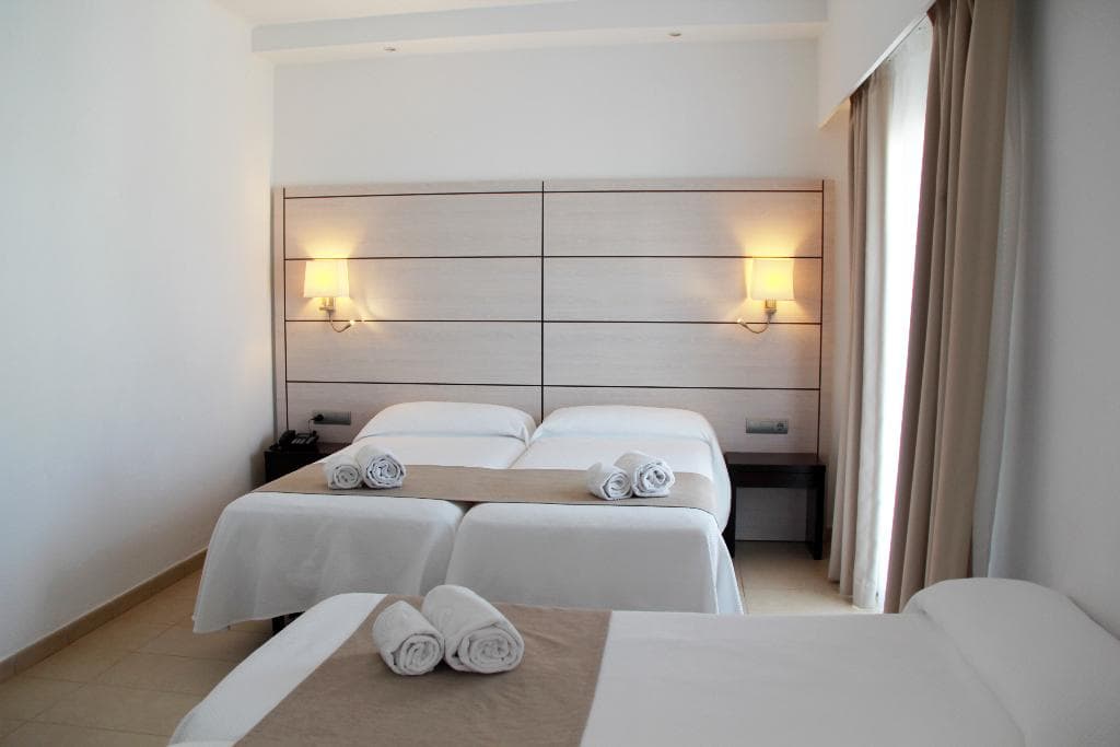 Flight + Stay at Puchet image 148