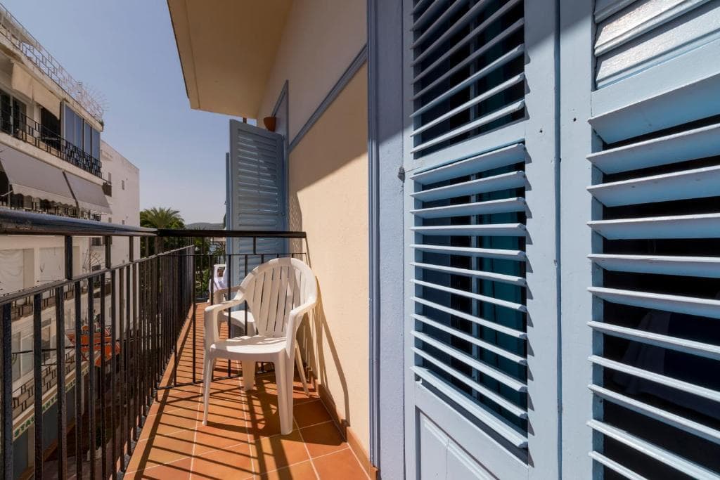 Flight + Stay at Hostal Ferrer image 4